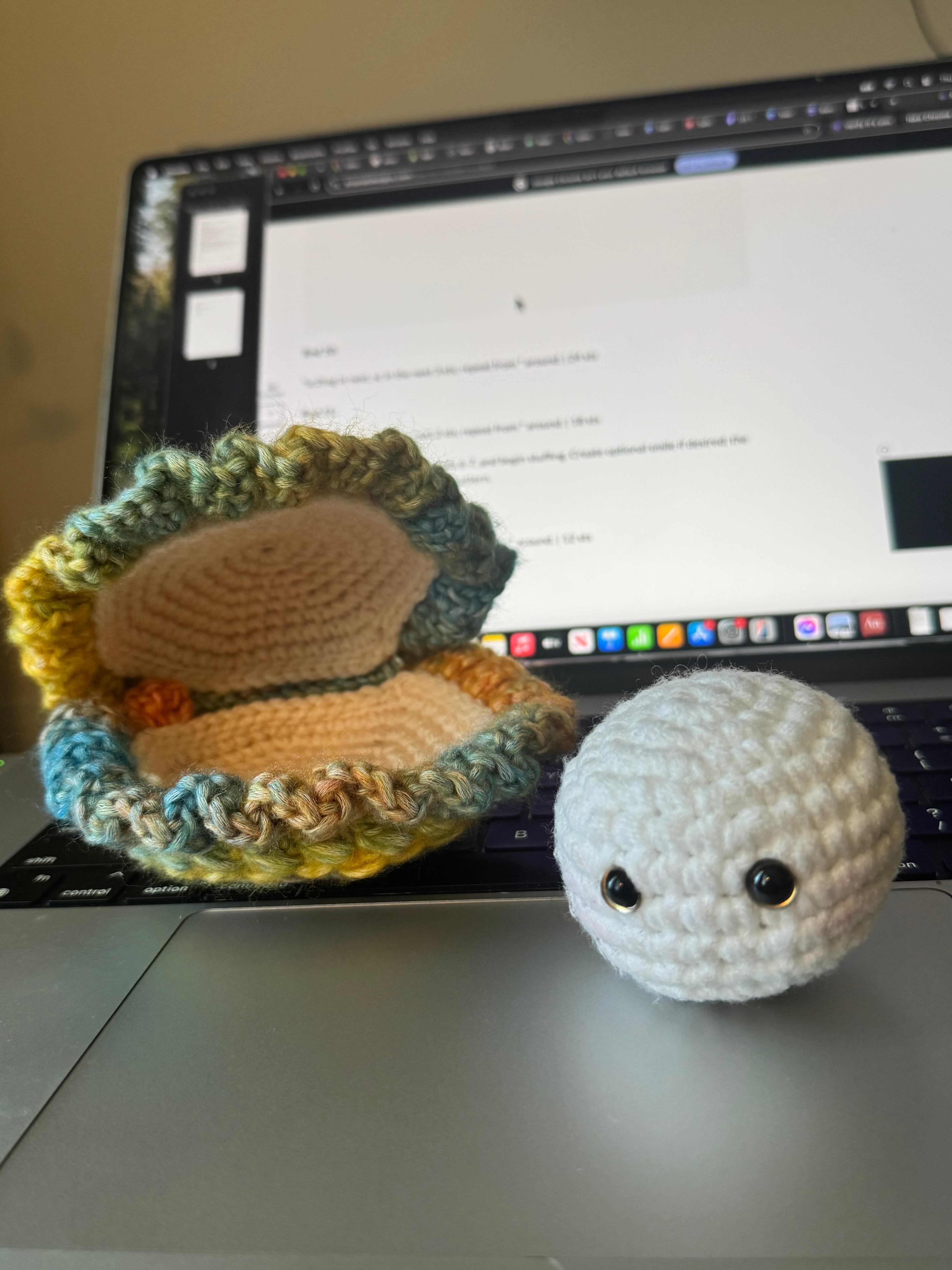 Meet Shelly & Pearl | The Inseparable Coastal Duo